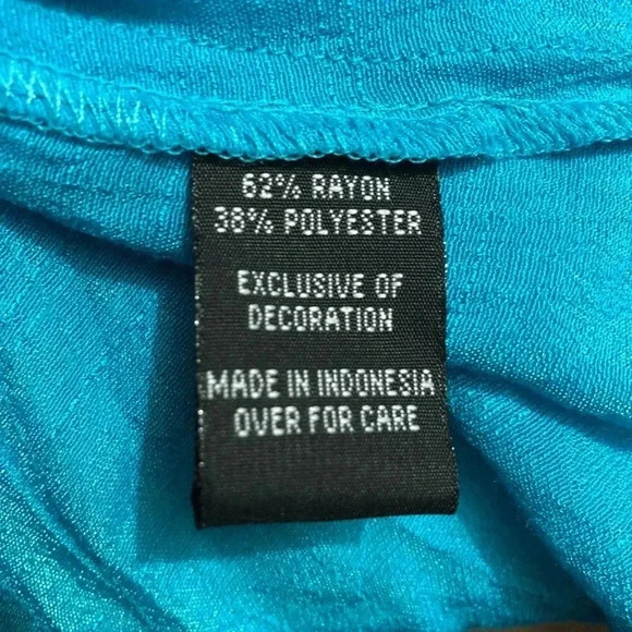 🆕Alyx Floral Embroidered Short Sleeve Top🆕 - Picture 7 of 7